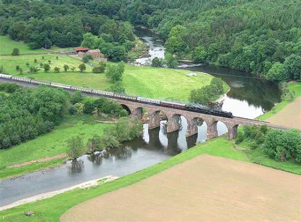 Eden Lacy Viaduct - Steam Special 25 June 2005. 