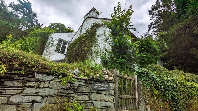 image of the exterior of Dove Cottage